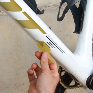 Adhesivo SCOTT - Dorado Mate (Vineticshop)