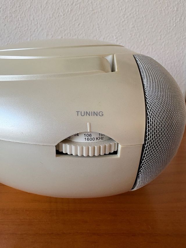 Radio/Reproductor CD Daewoo Beige