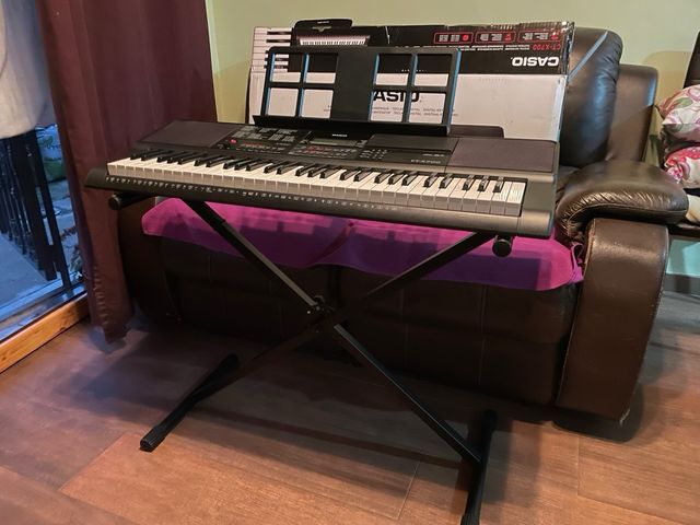 Piano Casio CT-X700
