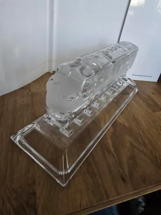 Locomotiva treno in vetro o cristallo