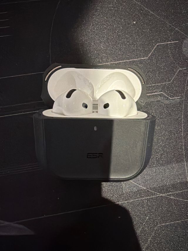 Airpods 4 ANC