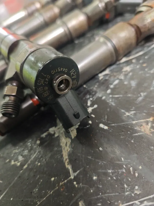 Inyectores BMW 3.0d (7785984)