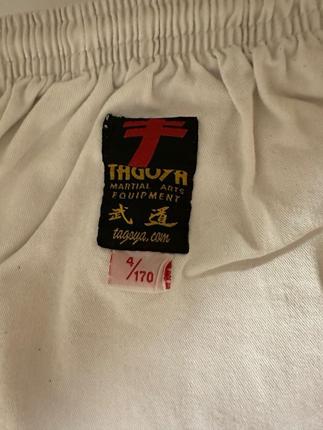 Kimono Karate Tagoya Talla 4 + 3 Cinturones