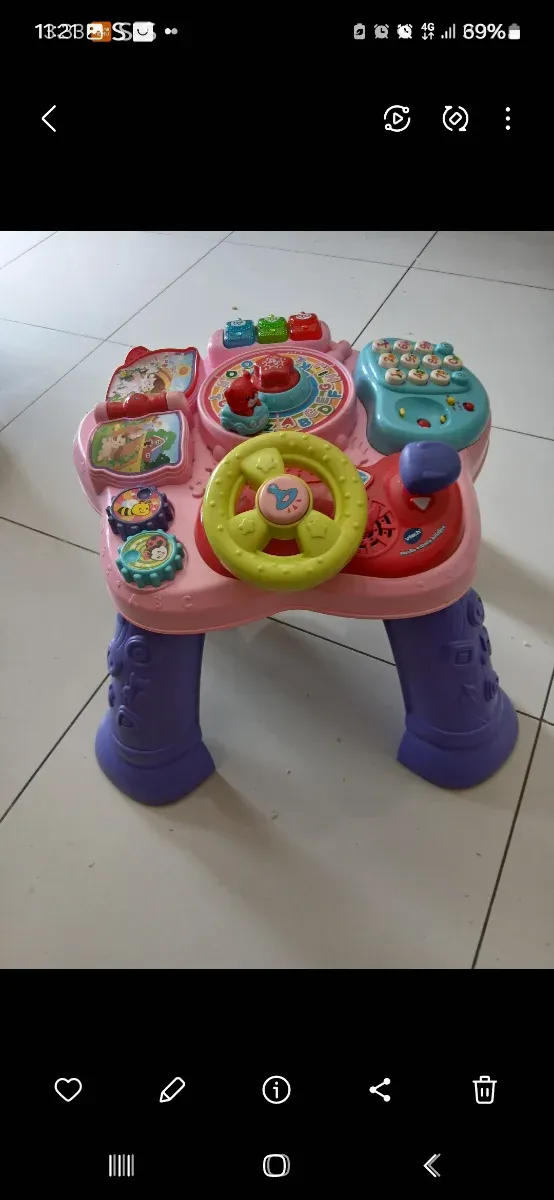 Mesita de actividades infantil VTech