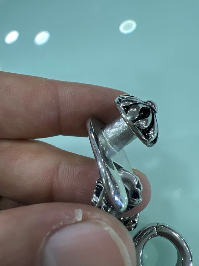 Bracciale in argento con cuori cromati