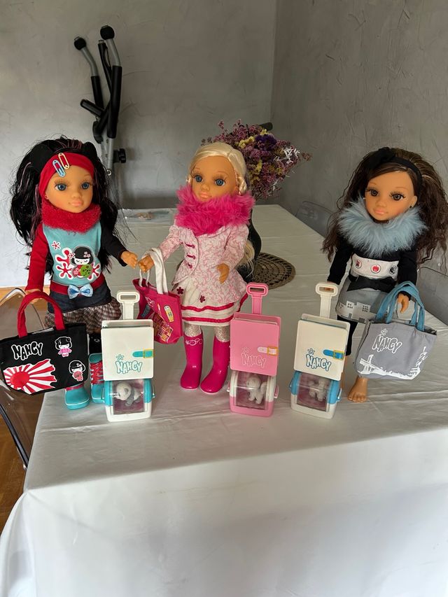 Nancy Viajes por el Mundo - Set de 3 Muñecas