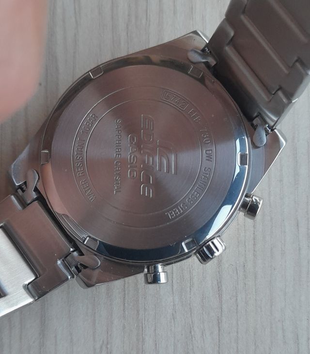 Casio Edifice cronógrafo zafiro