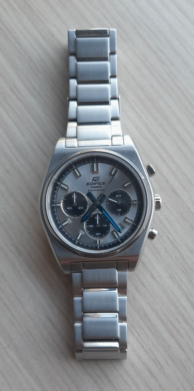 Casio Edifice cronógrafo zafiro