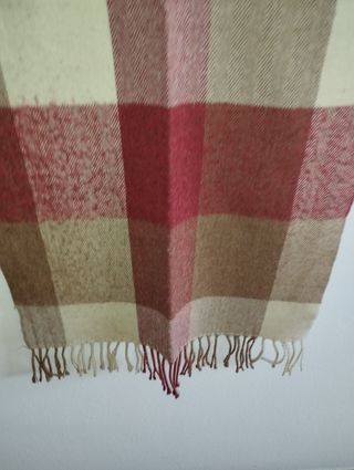 Bufanda de cuadros mujer sin usar