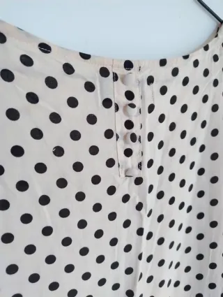 Camiseta sin mangas lunares