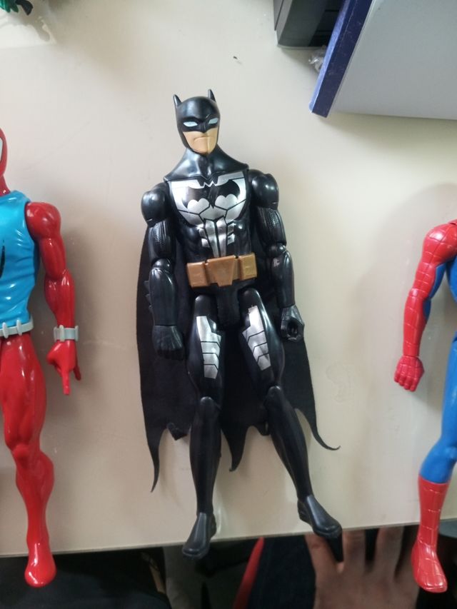 Figura Spiderman Roja y Azul Batman