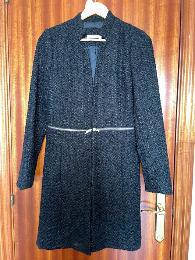 Abrigo estilo tweed negro