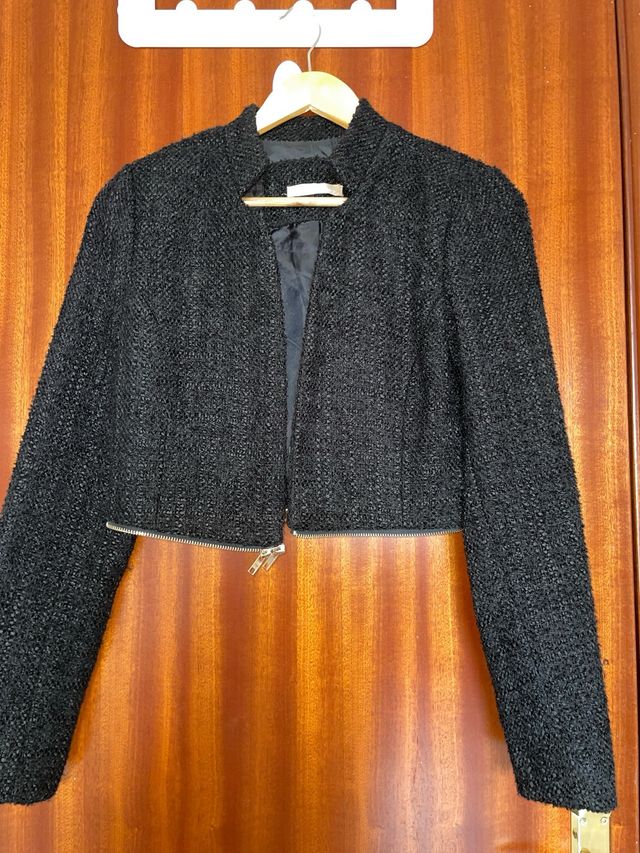 Abrigo estilo tweed negro