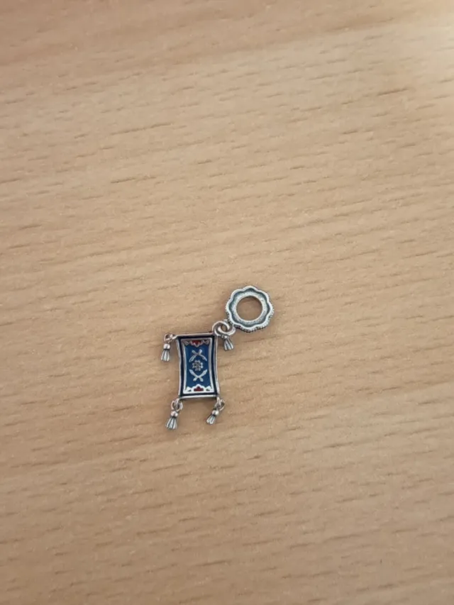 Colgante Alfombra Mágica Aladín