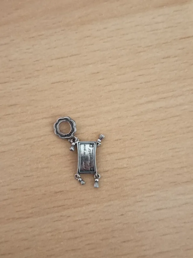 Colgante Alfombra Mágica Aladín