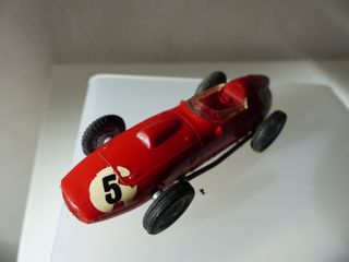 WRENN F. 152 FERRARI ROJO  - SCALEXTRIC