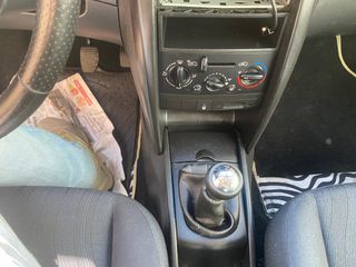 Peugeot 207 2007 GASOLINA 1.4 i DISTINTIVO "C "