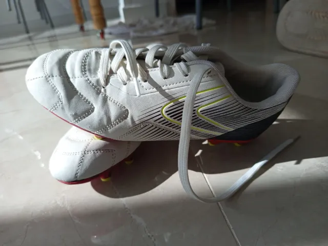 Botas de fútbol niño talla 36