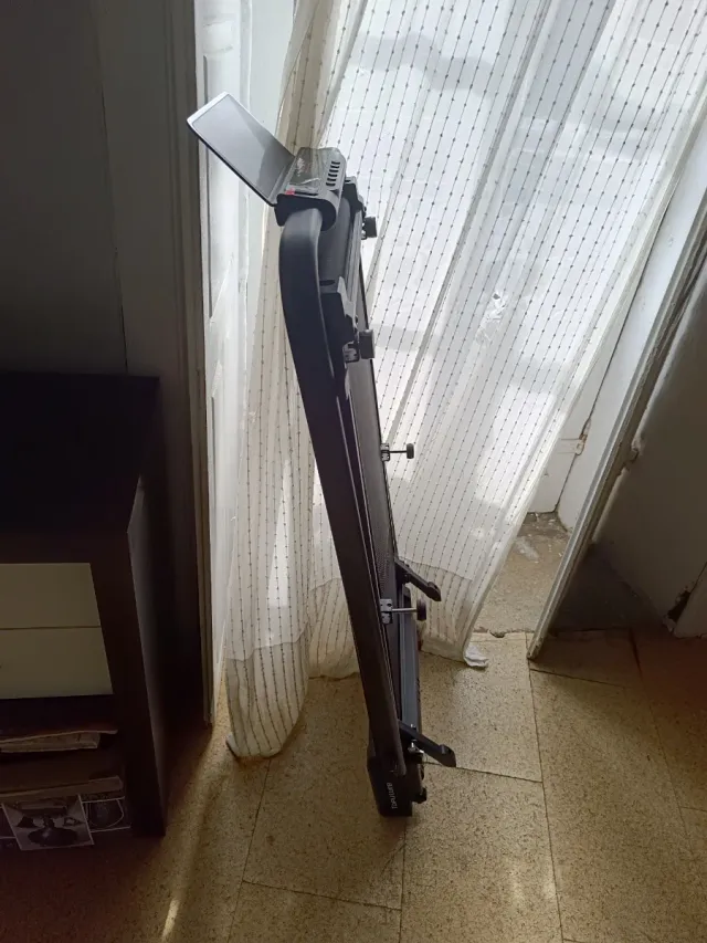 Cinta de correr y andar nueva