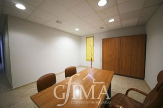 Edificio en venta en Tomelloso