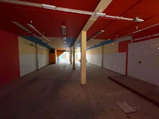 Local comercial en venta en Gines