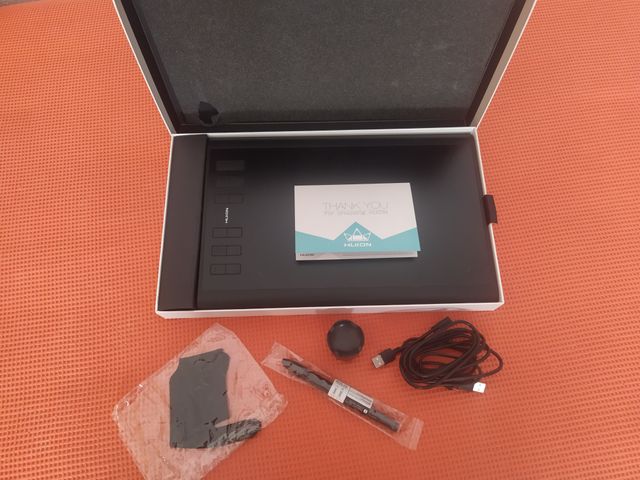 Tablet de Dibujo HUION 1060PLUS