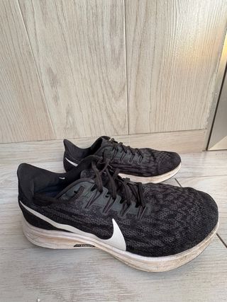 Zapatillas Nike Running Negras y Blancas