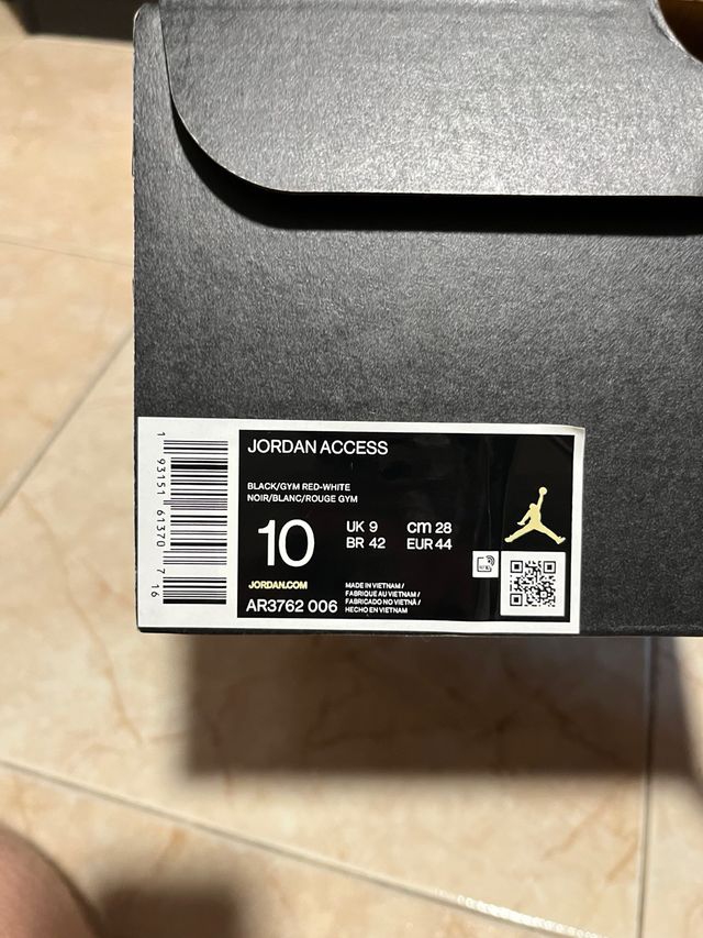 Nike Jordan Acces Talla 44 Negro/Rojo