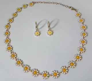 Collar y pendientes de margaritas