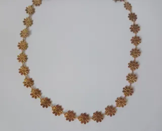 Collar y pendientes de margaritas