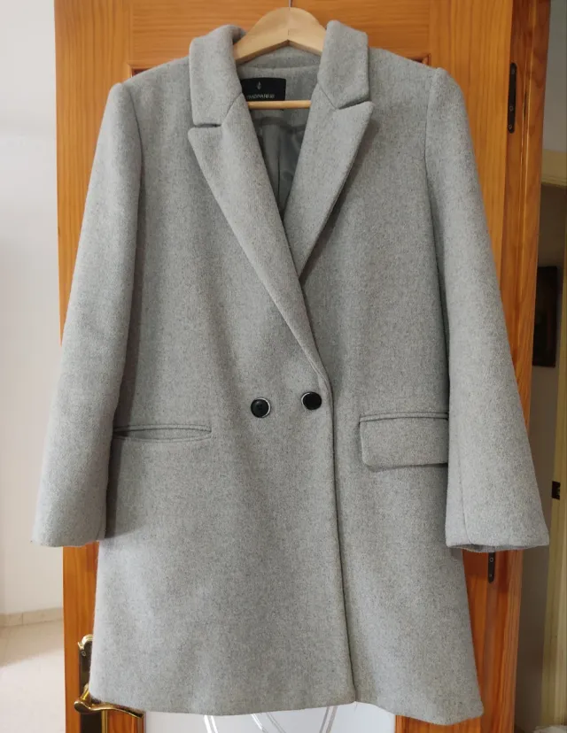 Abrigo Stradivarius Gris Talla M