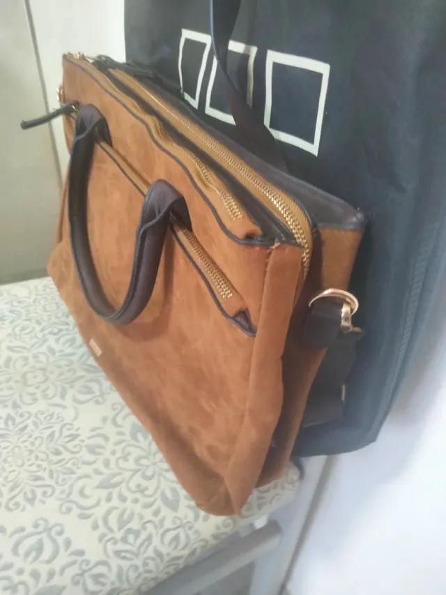 Bolso Misako mano y hombro porta documentos y PC