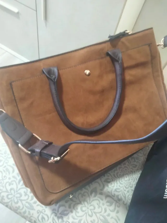 Bolso Misako mano y hombro porta documentos y PC