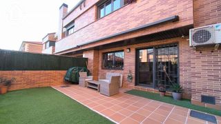 Casa adosada en venta en Urb. Belvalle en Meco