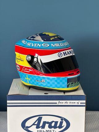 Réplica Casco Arai Fernando Alonso 2005 NUEVO
