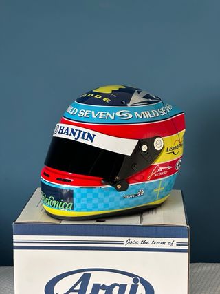 Réplica Casco Arai Fernando Alonso 2005 NUEVO