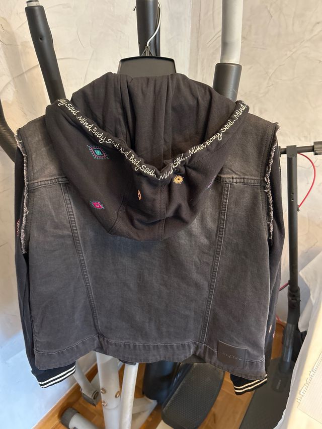 Cazadora Desigual Negra Bordada Talla 46