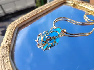 Collana con ciondolo vetro di mare blu