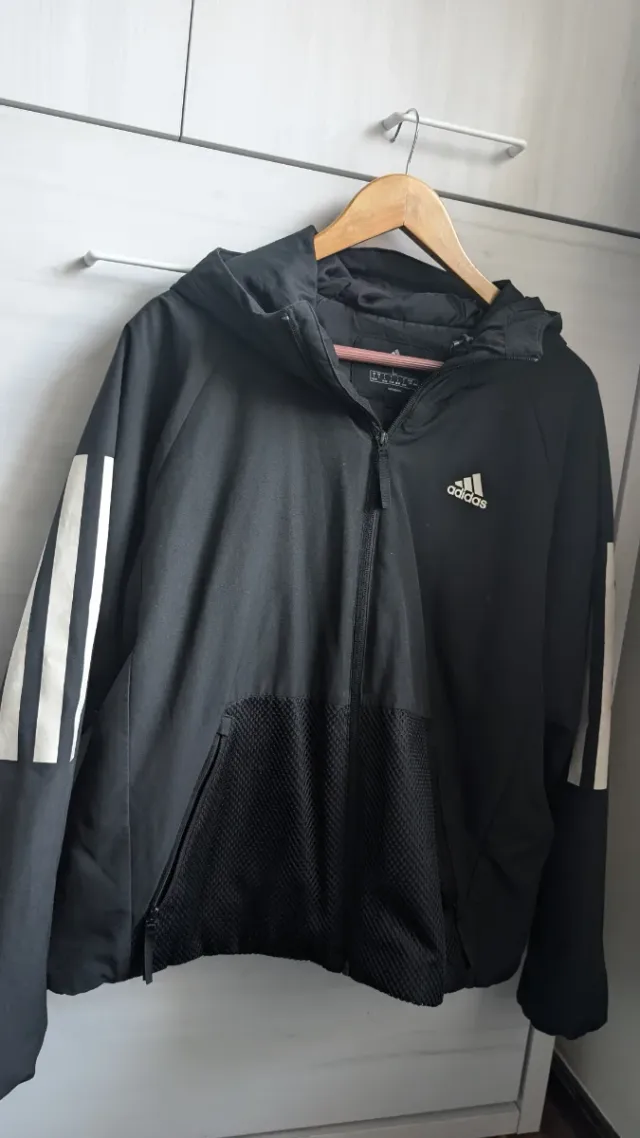 Chubasquero Adidas Negro con Capucha