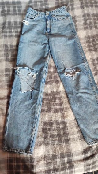 Pantalón denim Mango