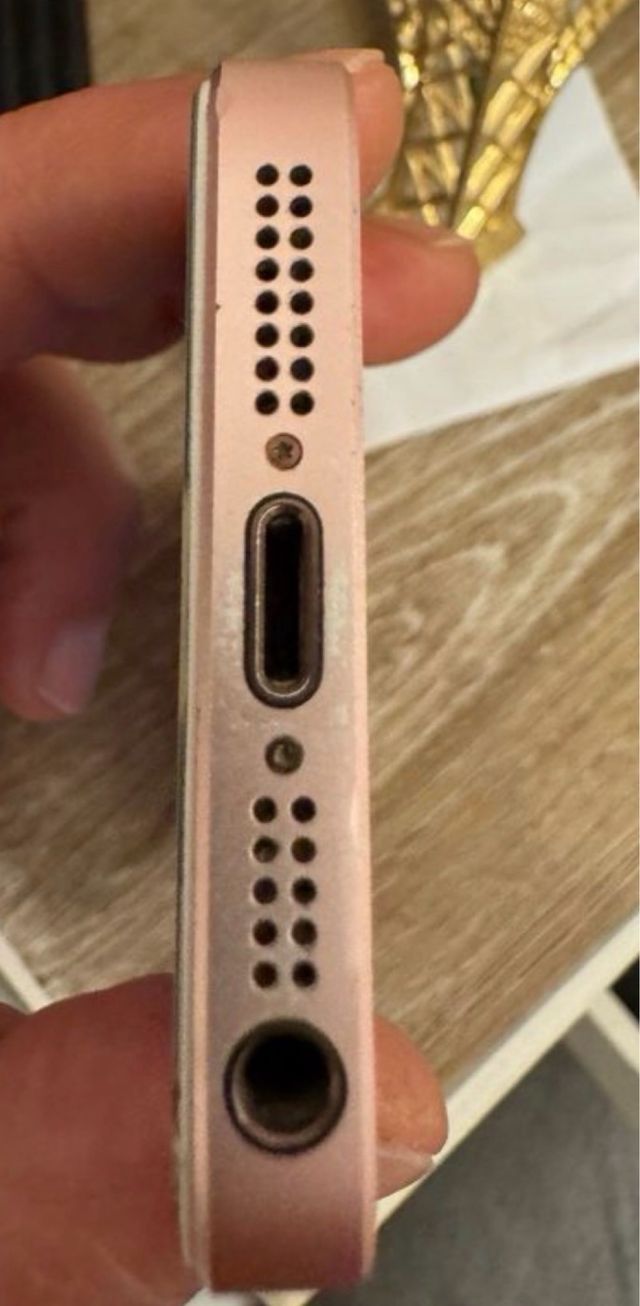 iPhone SE 32GB in oro rosa