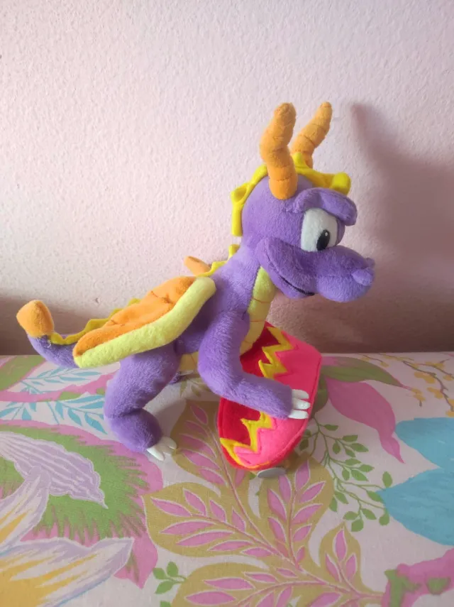 Peluche Spyro Morado y Amarillo