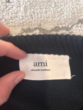 Sweater Ami Paris Preta e Vermelha Size M