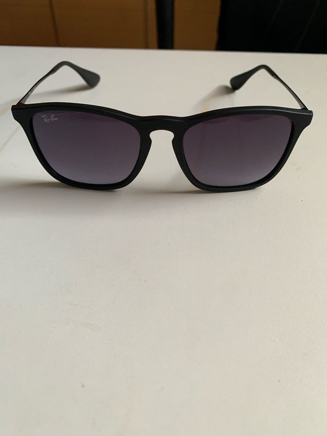 Gafas de Sol Ray Ban modelo RB4387