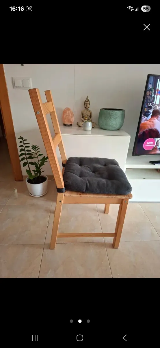 Mesa redonda madera Ikea+ Silla a conjunto+ Cojín