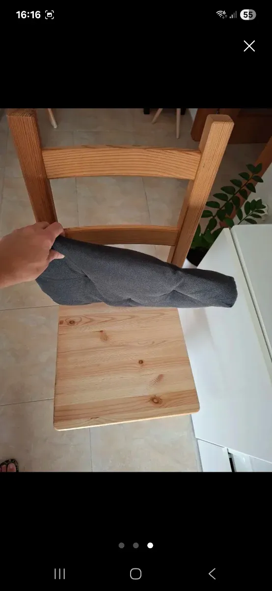 Mesa redonda madera Ikea+ Silla a conjunto+ Cojín