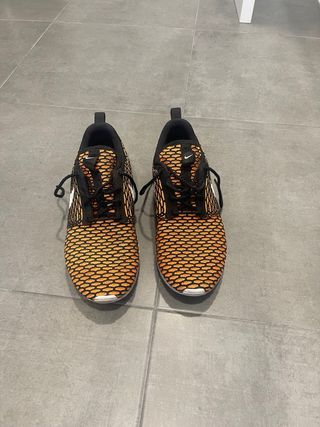 Zapatillas Nike Running Naranja y Negro