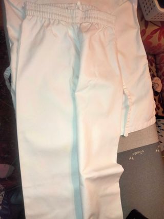 Kimono Karate Decathlon Blanco talla 120cmts (6 a)