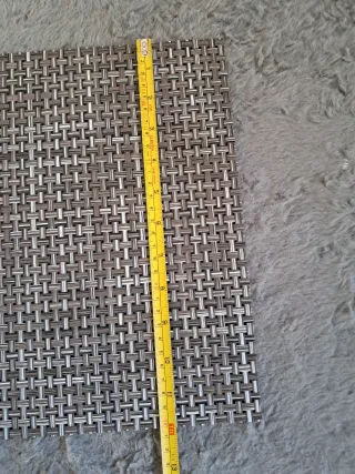 Set di 2 tovagliette intrecciate color argento