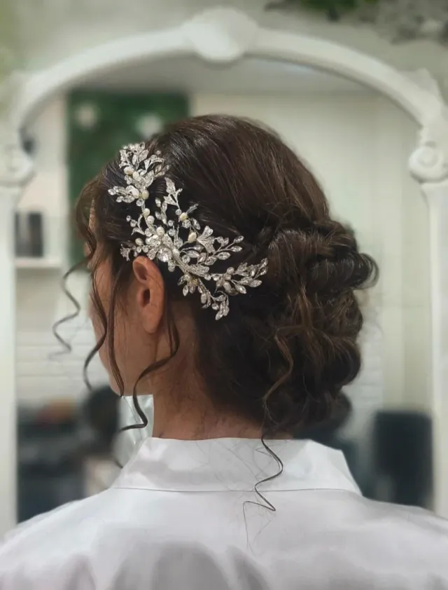 Tocado Novia Rosa Clará Plata y perlas